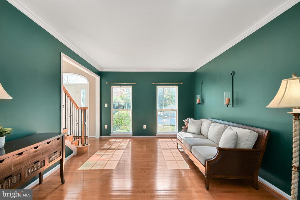 8 N POINTE TERRACE