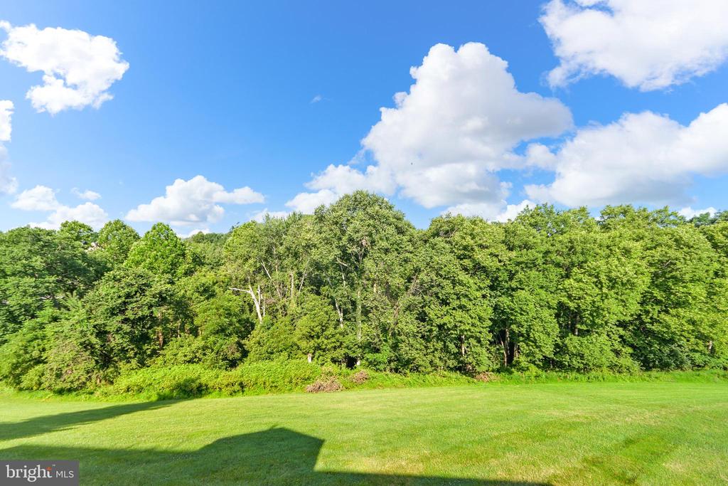 8 N POINTE TERRACE