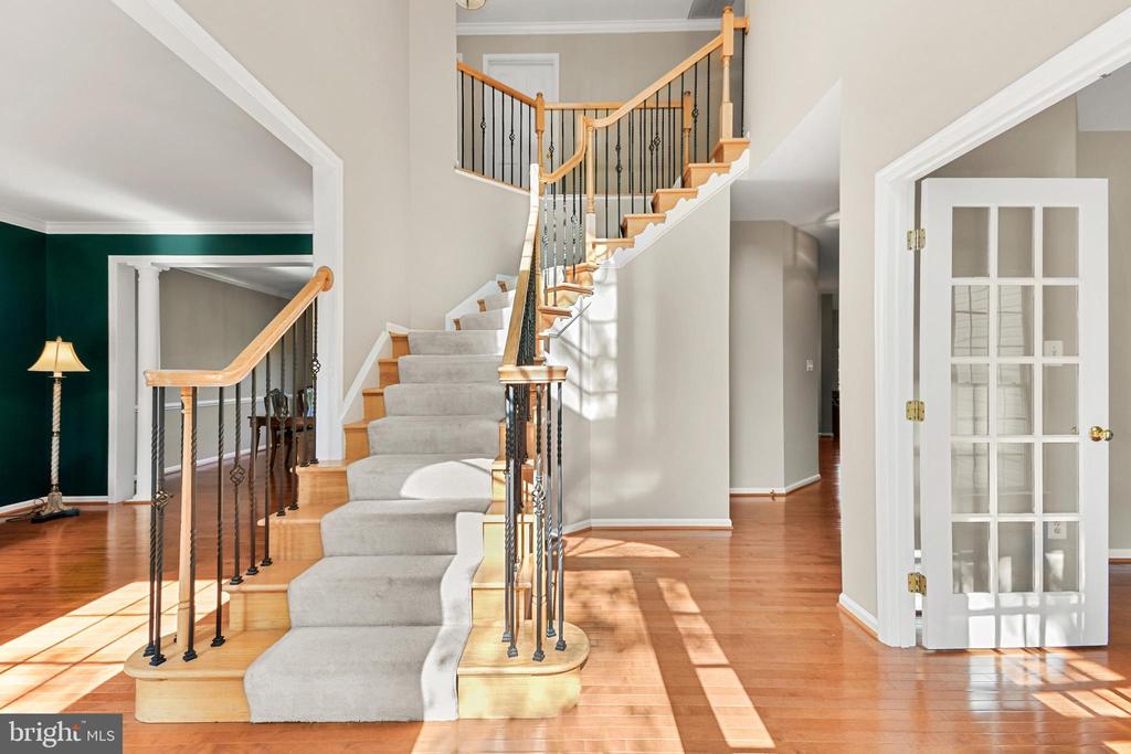 8 N POINTE TERRACE