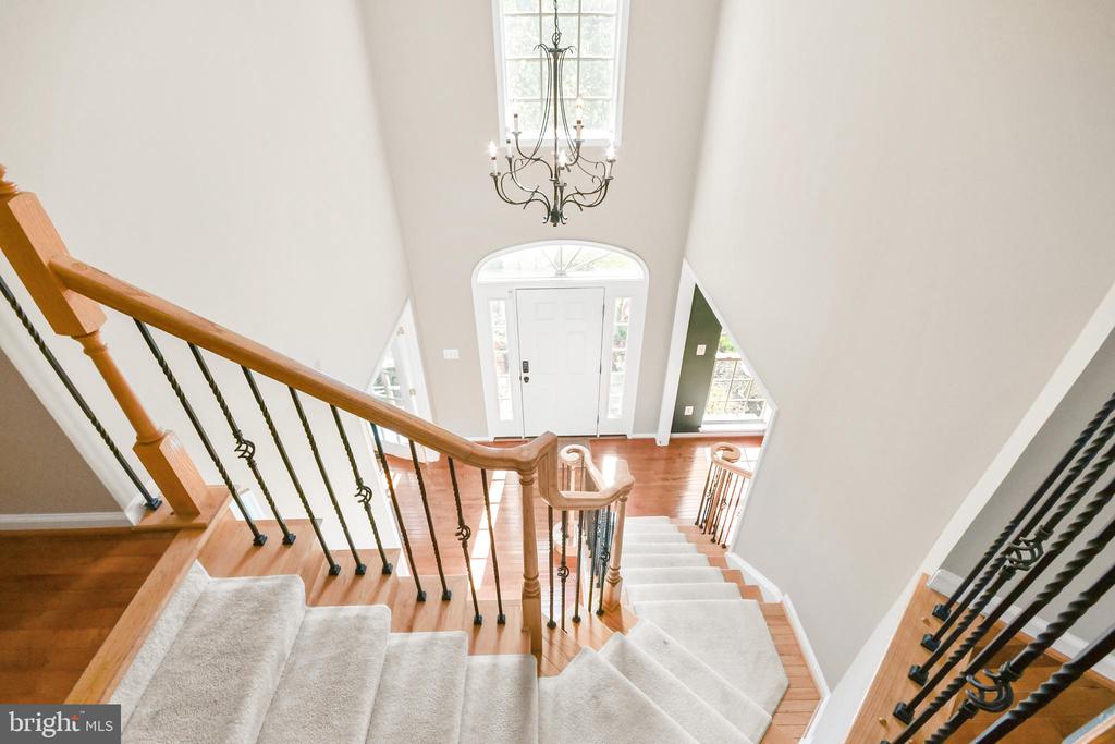 8 N POINTE TERRACE