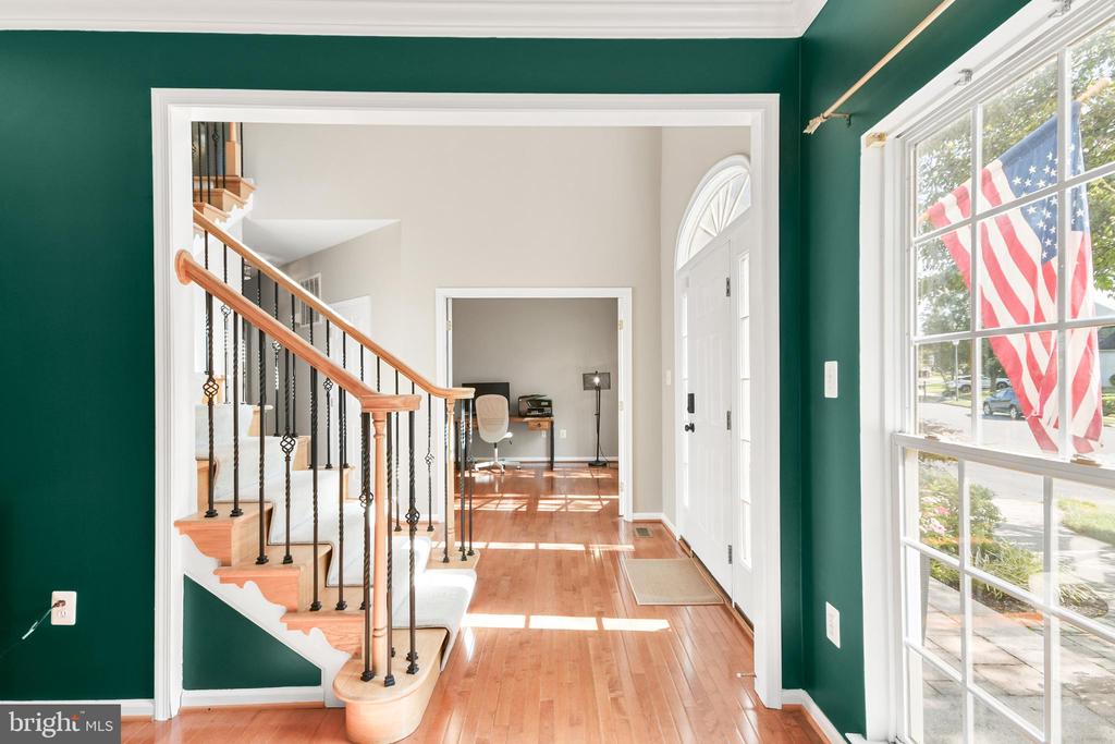 8 N POINTE TERRACE