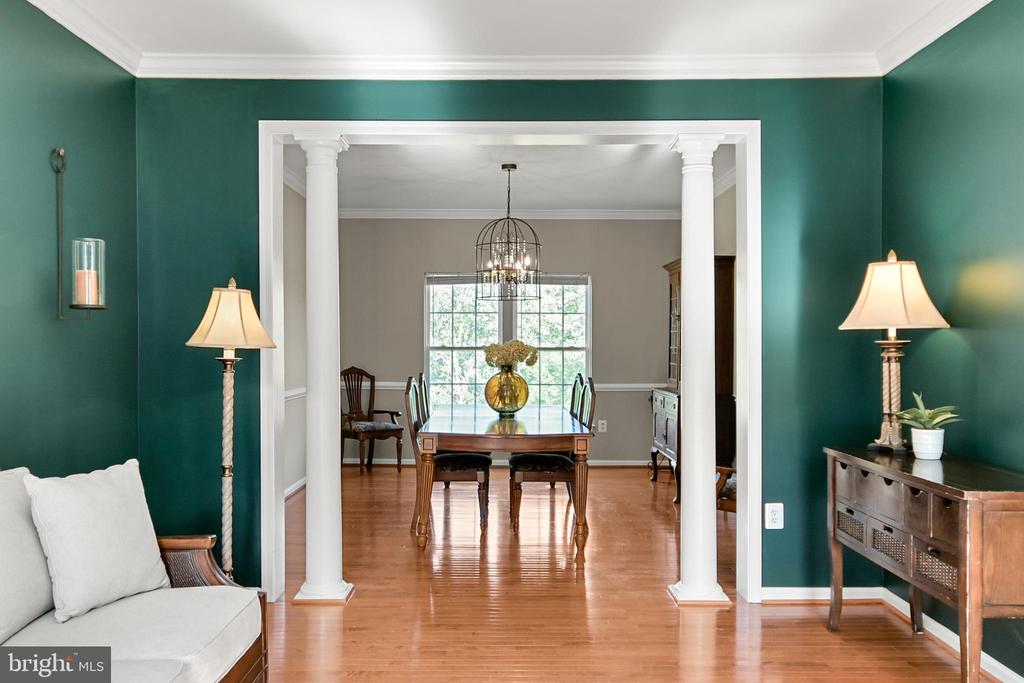 8 N POINTE TERRACE