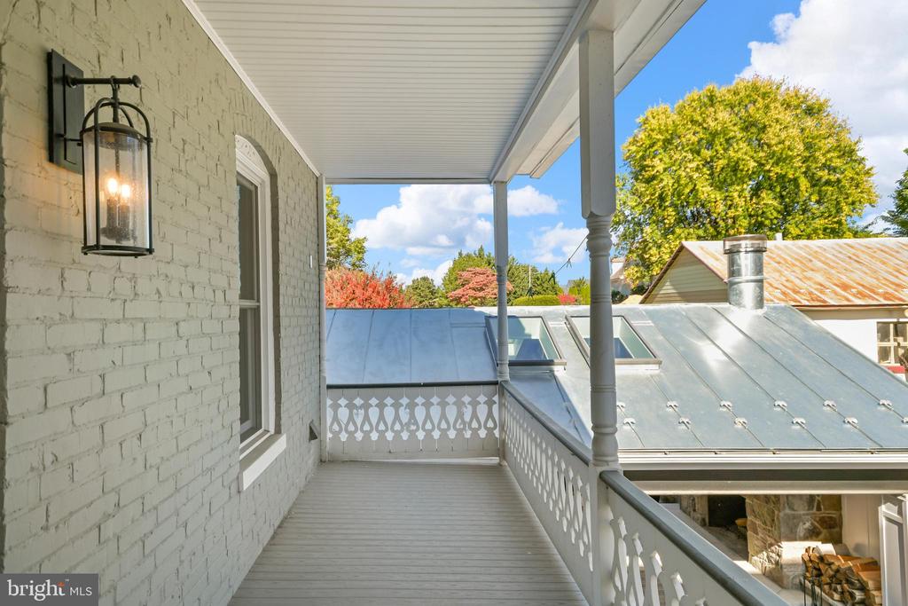 19 E MAIN STREET