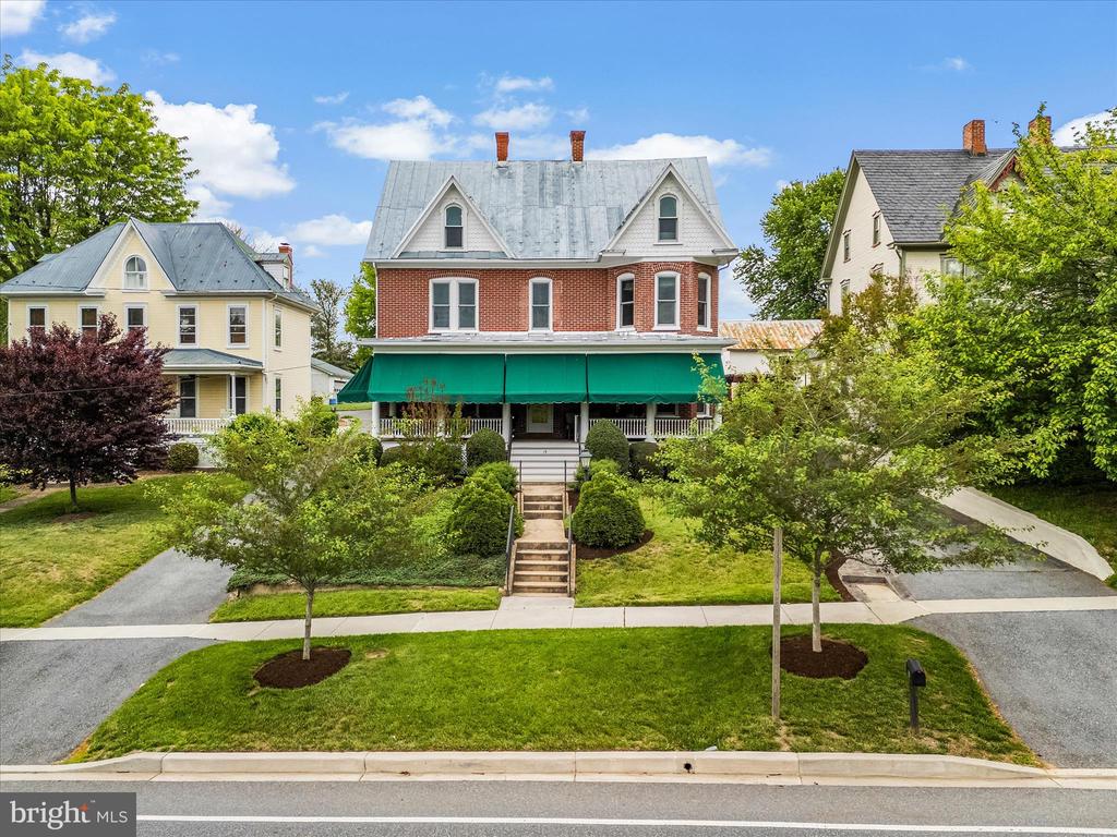 19 E MAIN STREET