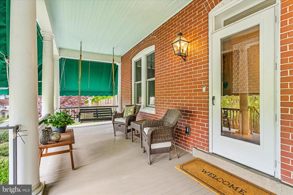 19 E MAIN STREET