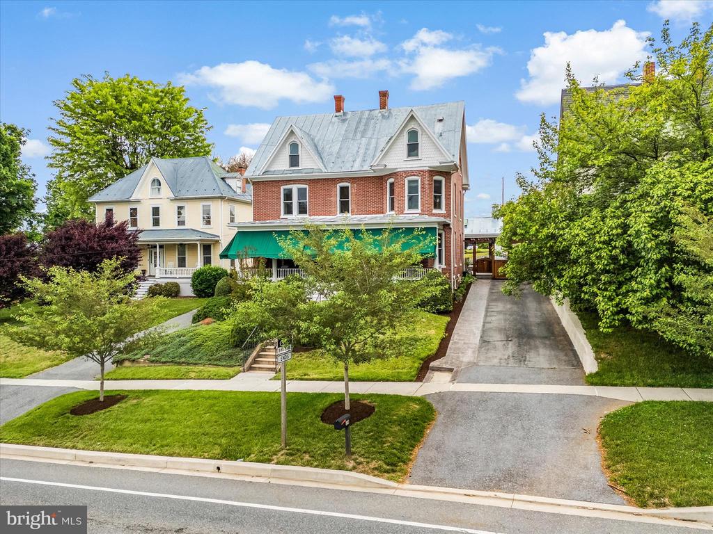 19 E MAIN STREET
