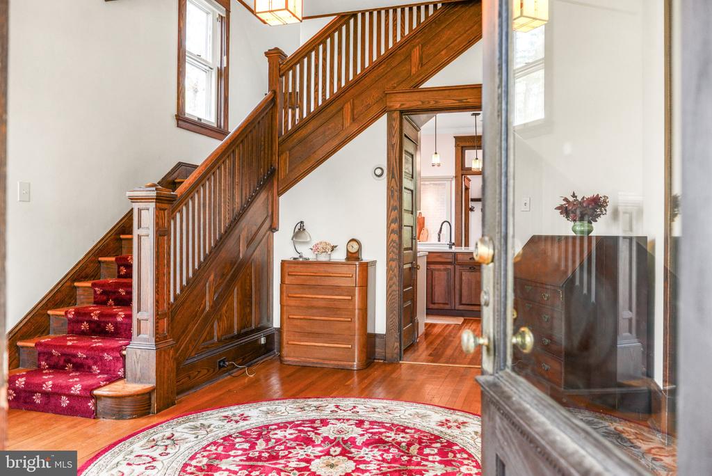 305 E MAIN STREET