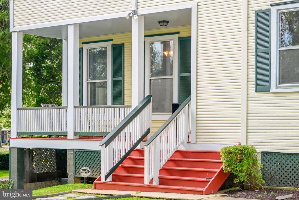 305 E MAIN STREET