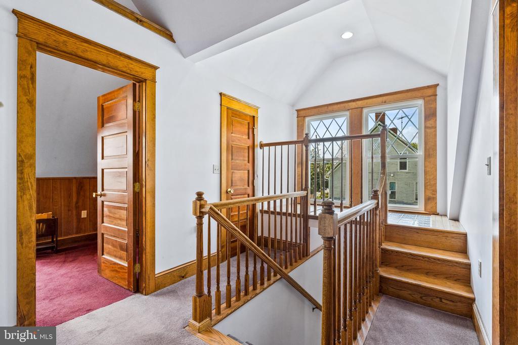 305 E MAIN STREET
