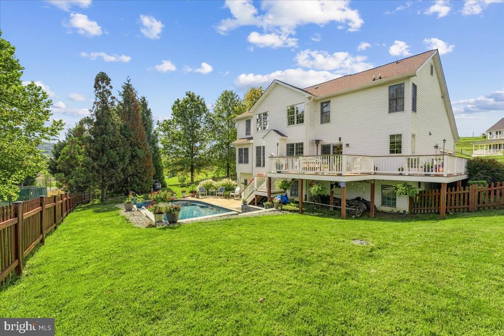 212 LAYLA DRIVE