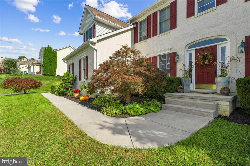 212 LAYLA DRIVE