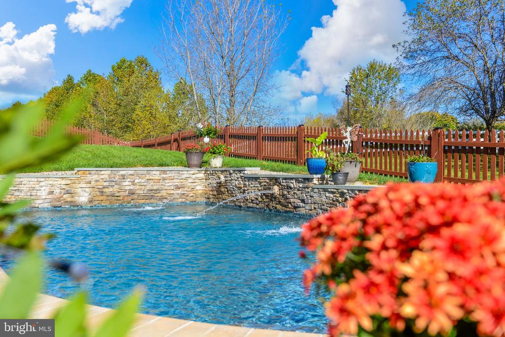 212 LAYLA DRIVE