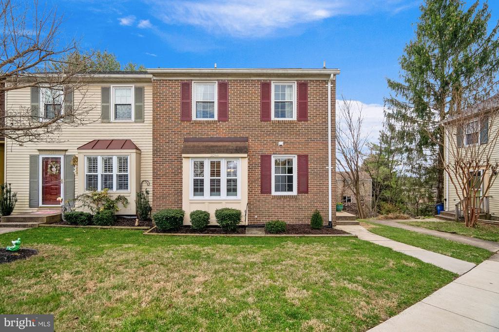 3549 SPLIT RAIL LANE