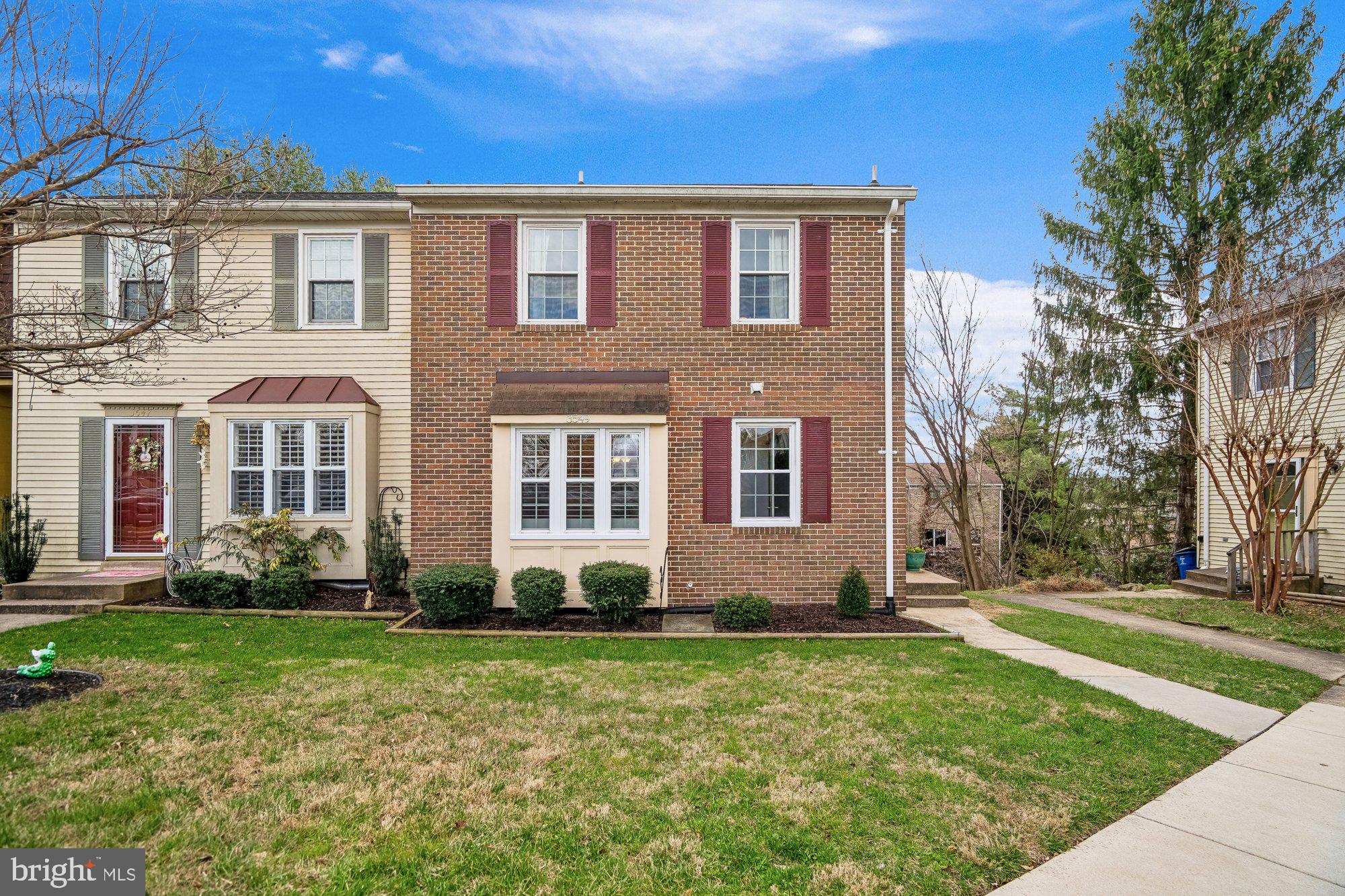 3549 SPLIT RAIL LANE