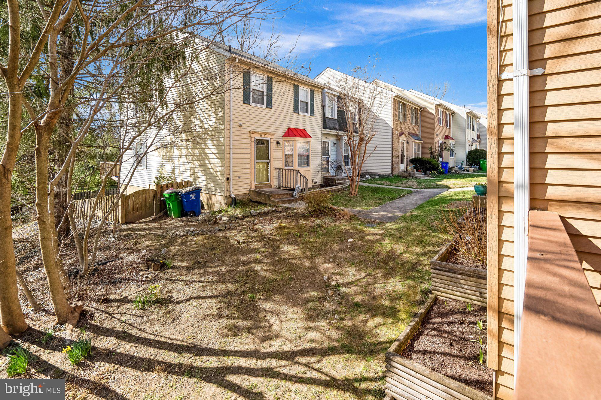 3549 SPLIT RAIL LANE