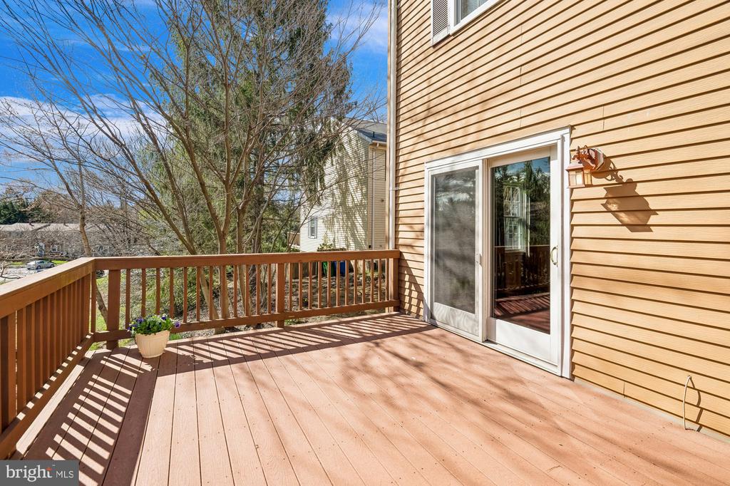 3549 SPLIT RAIL LANE