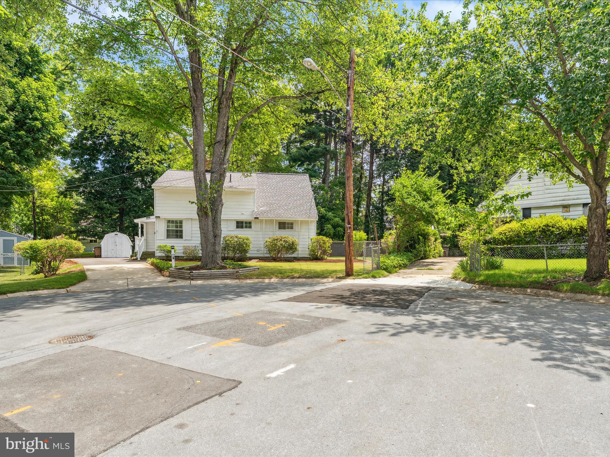 4 CALVIN COURT