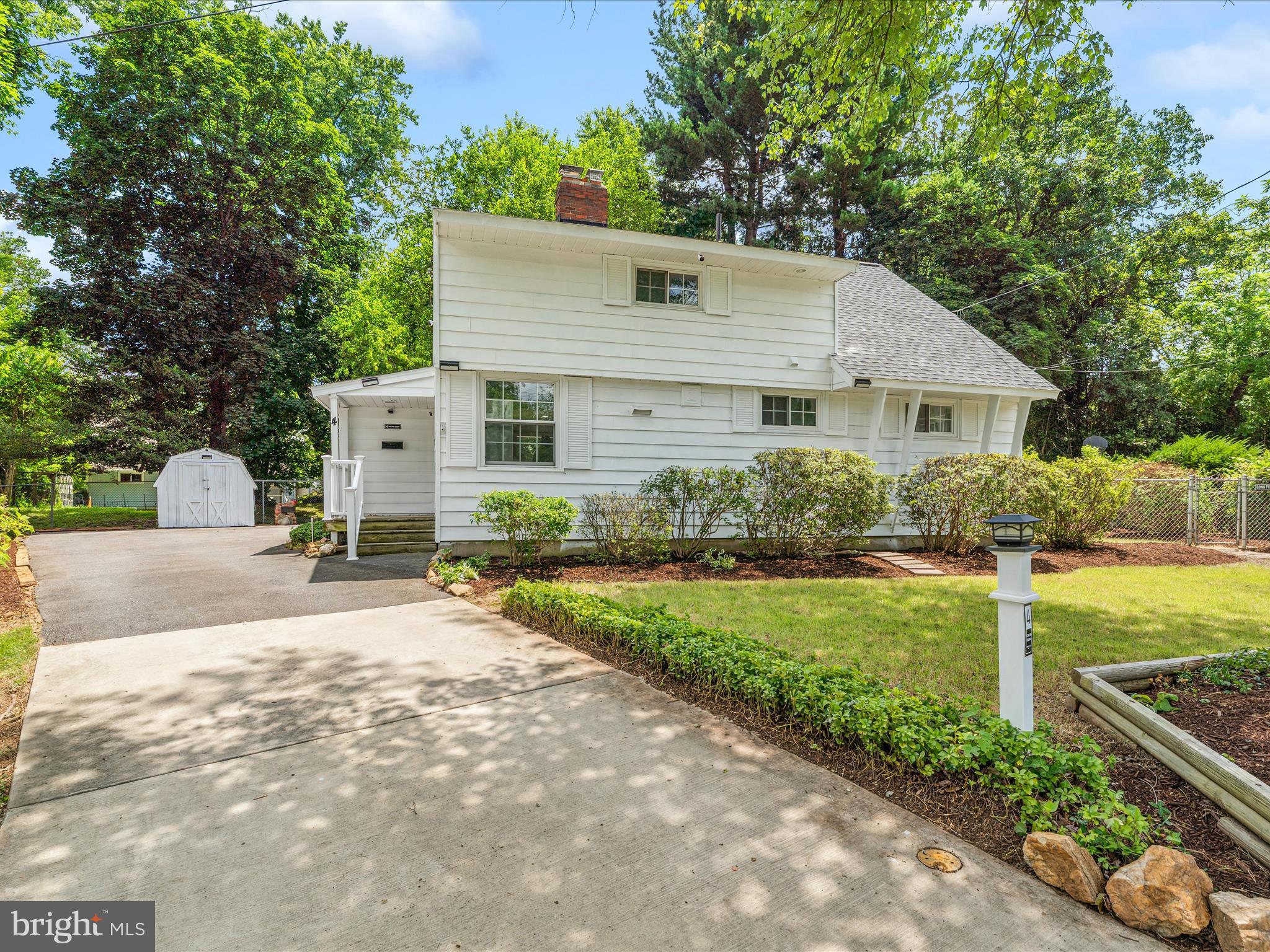 4 CALVIN COURT