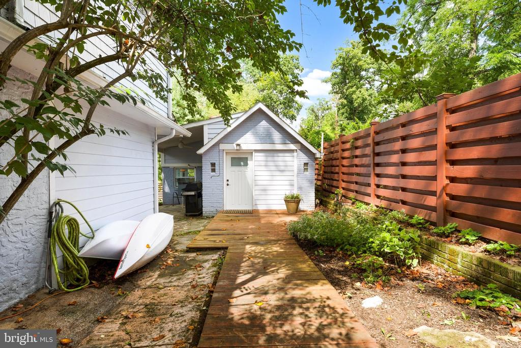 216 DOMER AVENUE