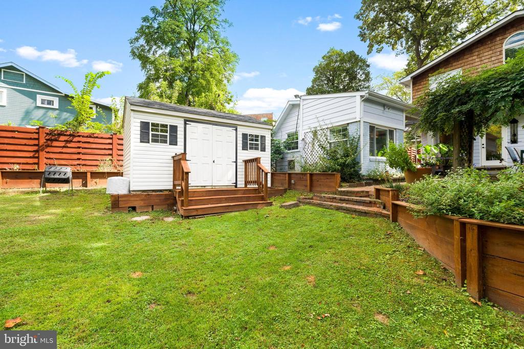 216 DOMER AVENUE