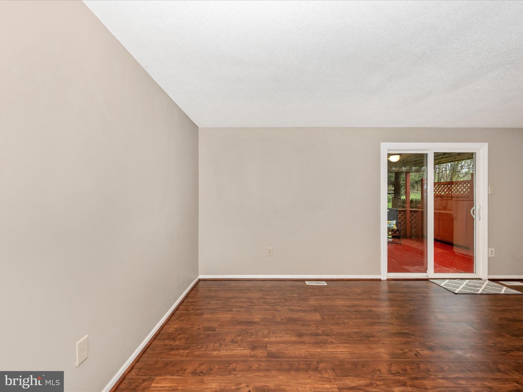 122 VALLEY VIEW COURT