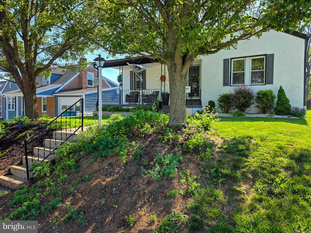 419 PANGBORN BOULEVARD