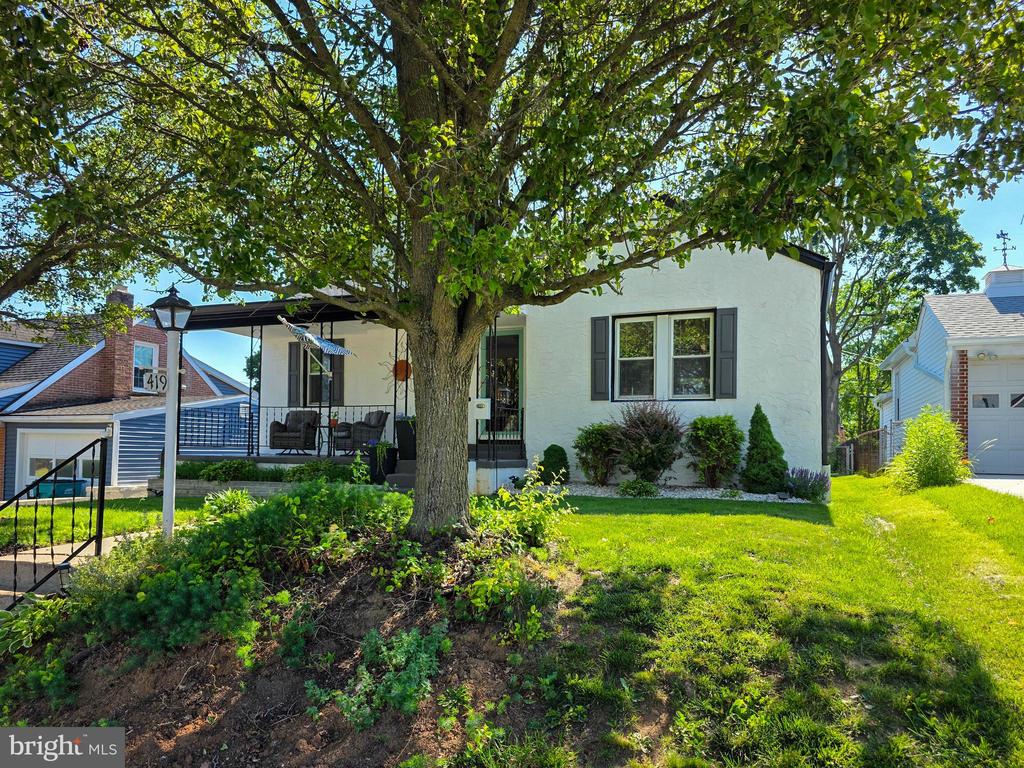 419 PANGBORN BOULEVARD