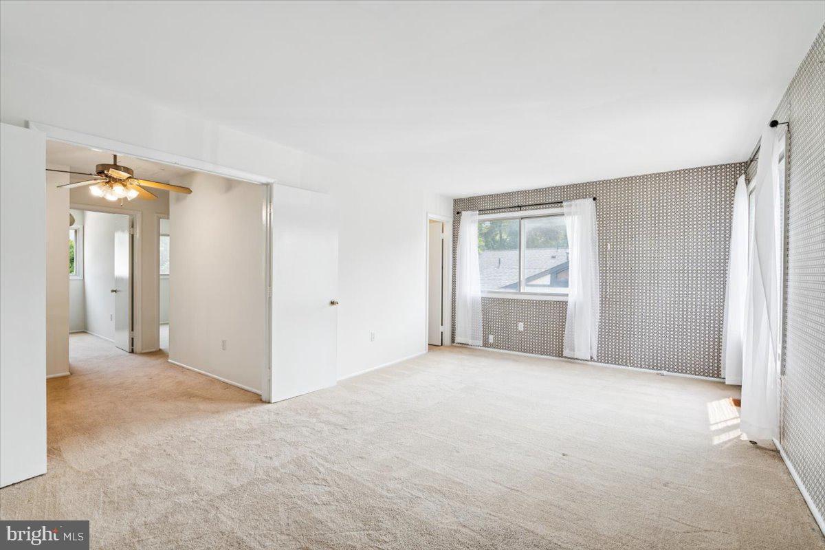 167 S FOX ROAD