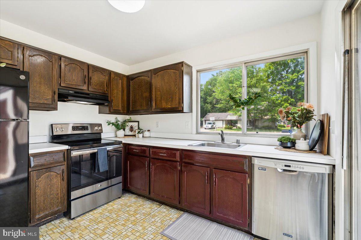 167 S FOX ROAD