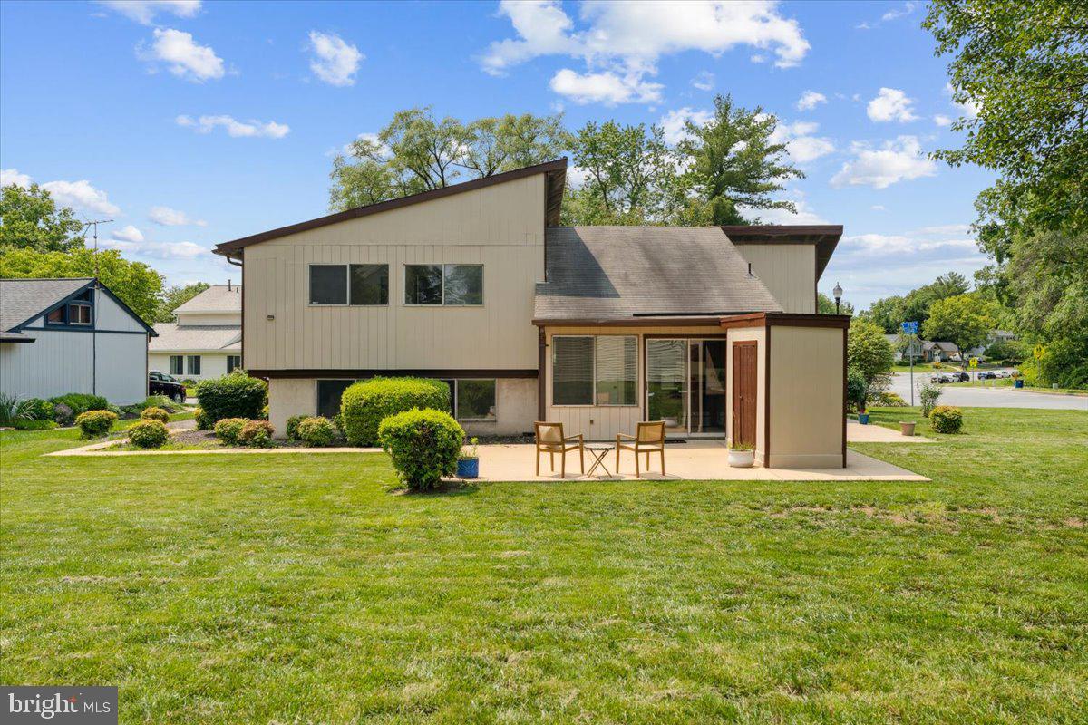 167 S FOX ROAD