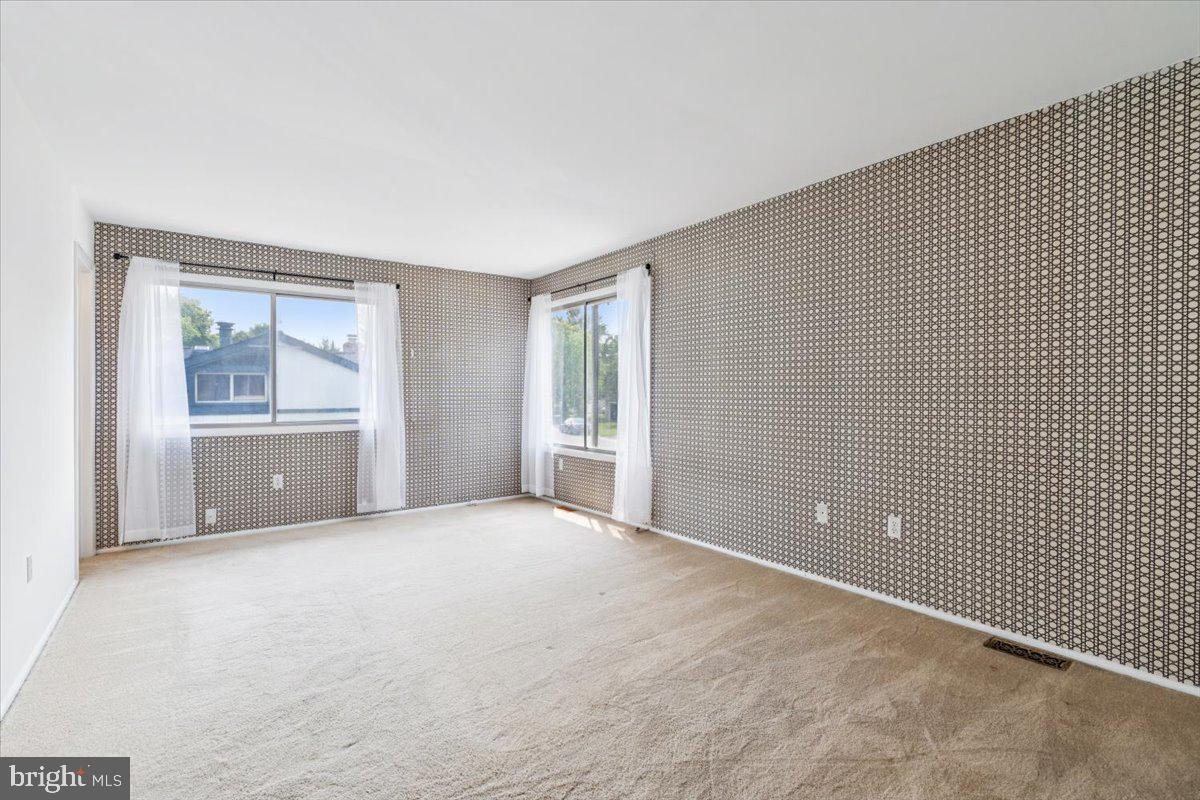 167 S FOX ROAD