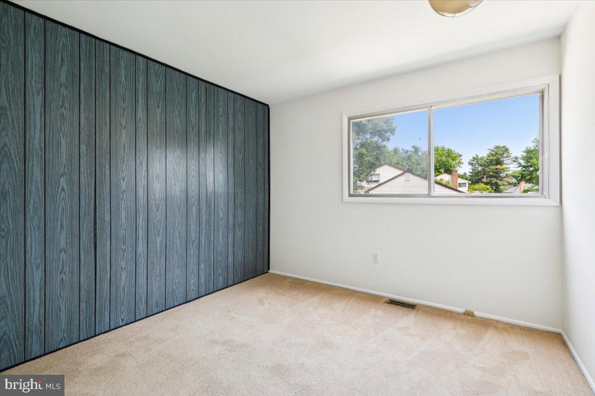 167 S FOX ROAD