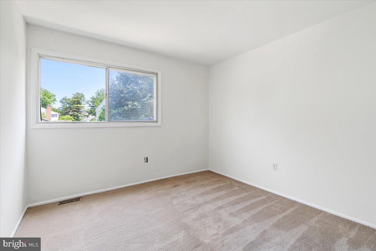 167 S FOX ROAD