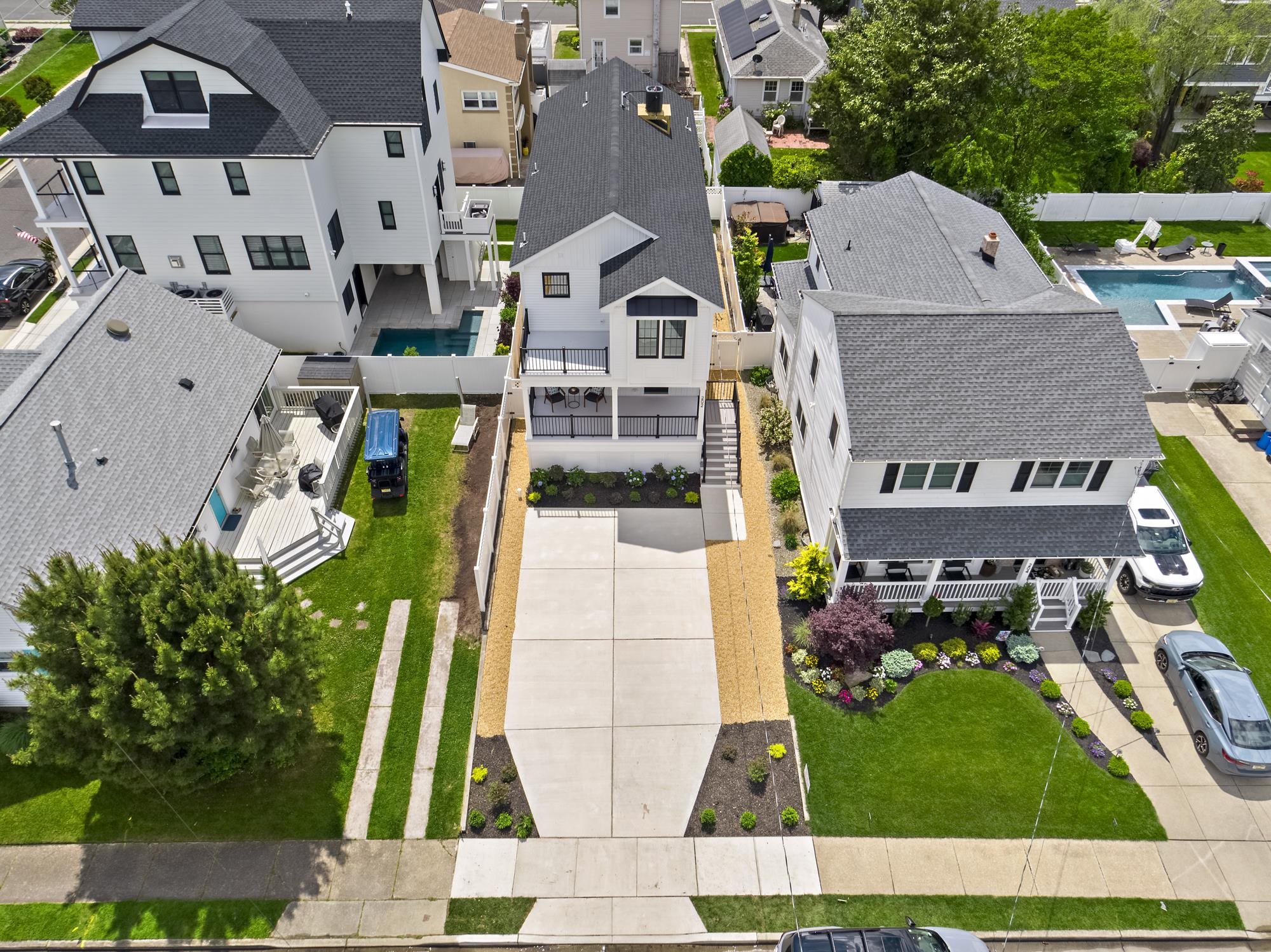 202 N Fredericksburg Avenue