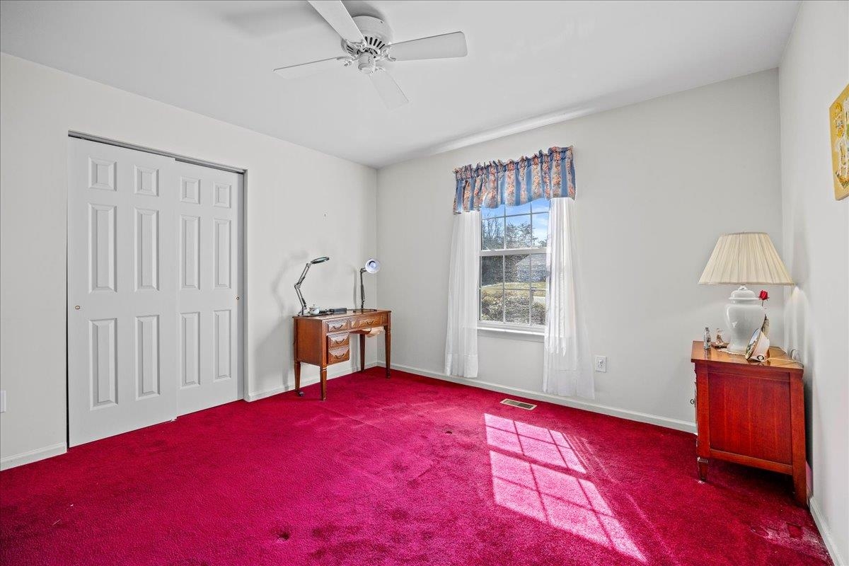 8 Meadows Edge Drive