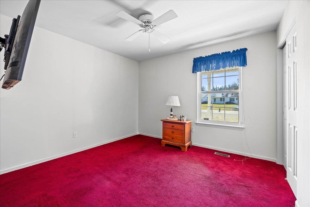8 Meadows Edge Drive