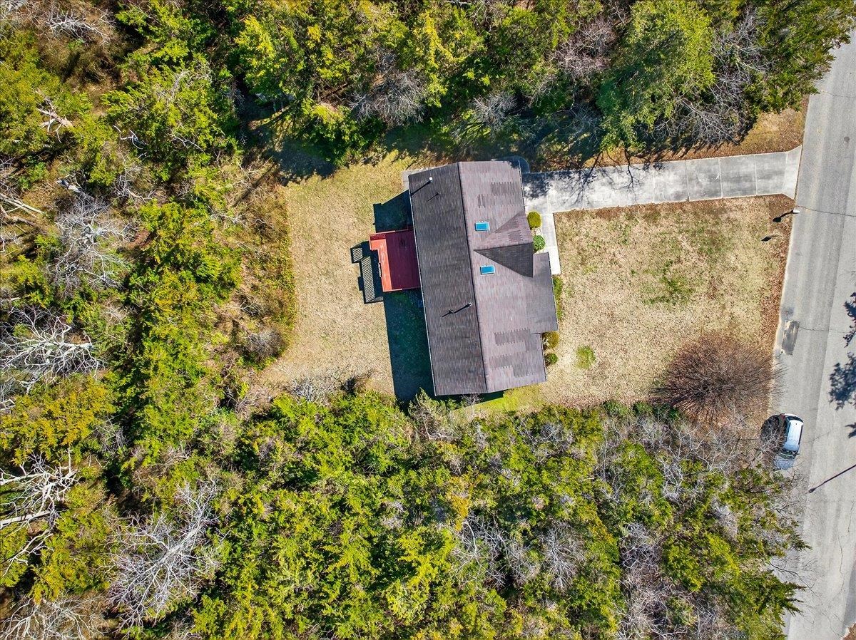 8 Meadows Edge Drive