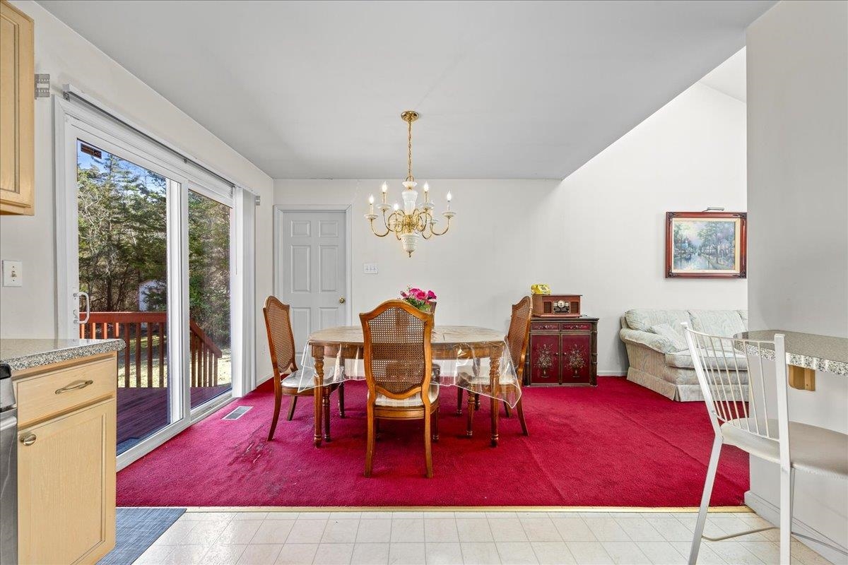 8 Meadows Edge Drive