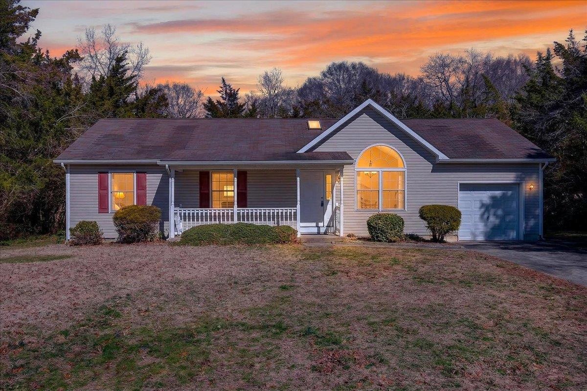 8 Meadows Edge Drive