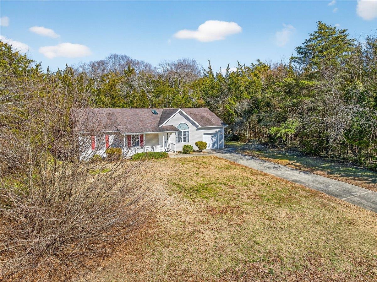 8 Meadows Edge Drive