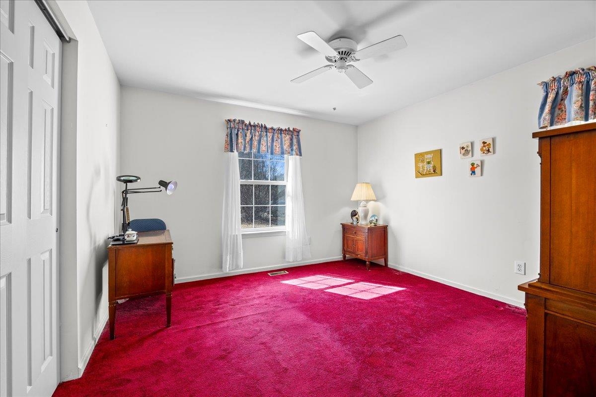 8 Meadows Edge Drive