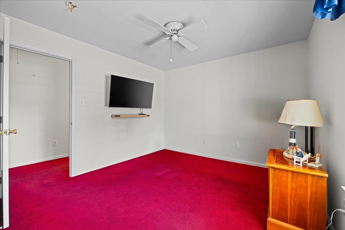 8 Meadows Edge Drive
