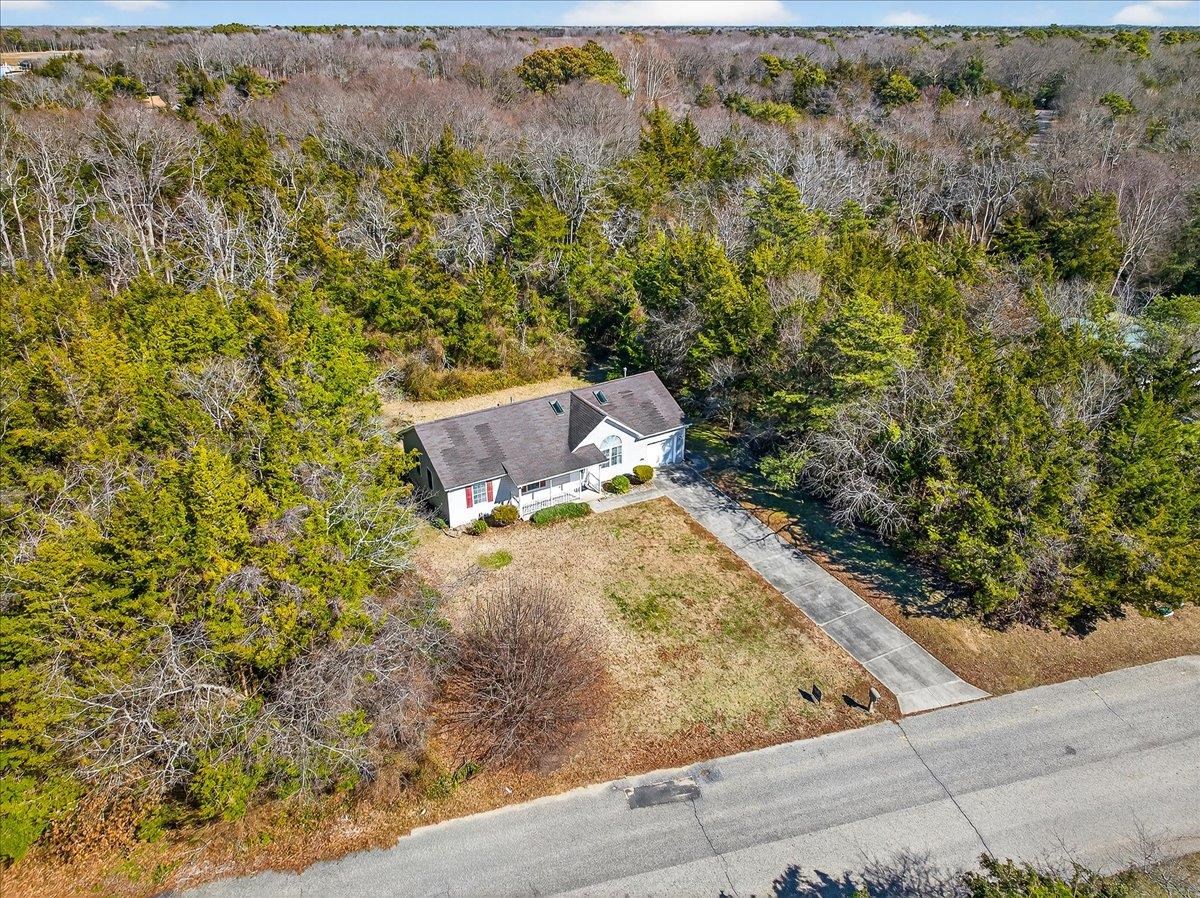 8 Meadows Edge Drive