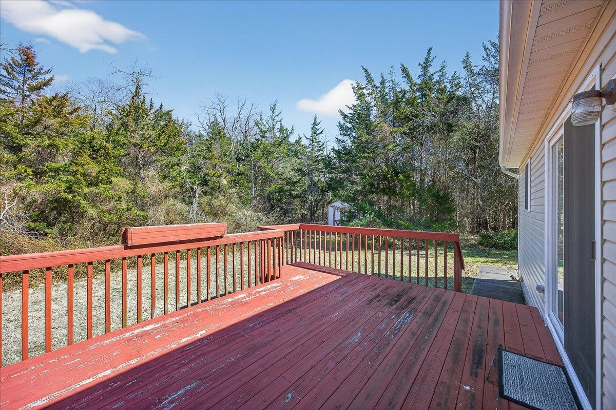 8 Meadows Edge Drive