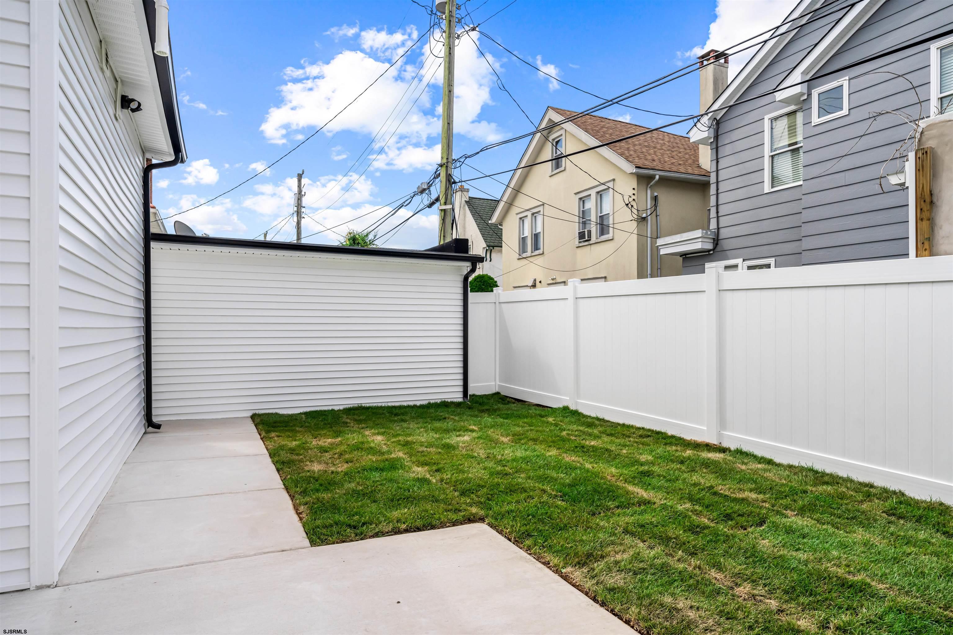 18 N Fredericksburg Ave
