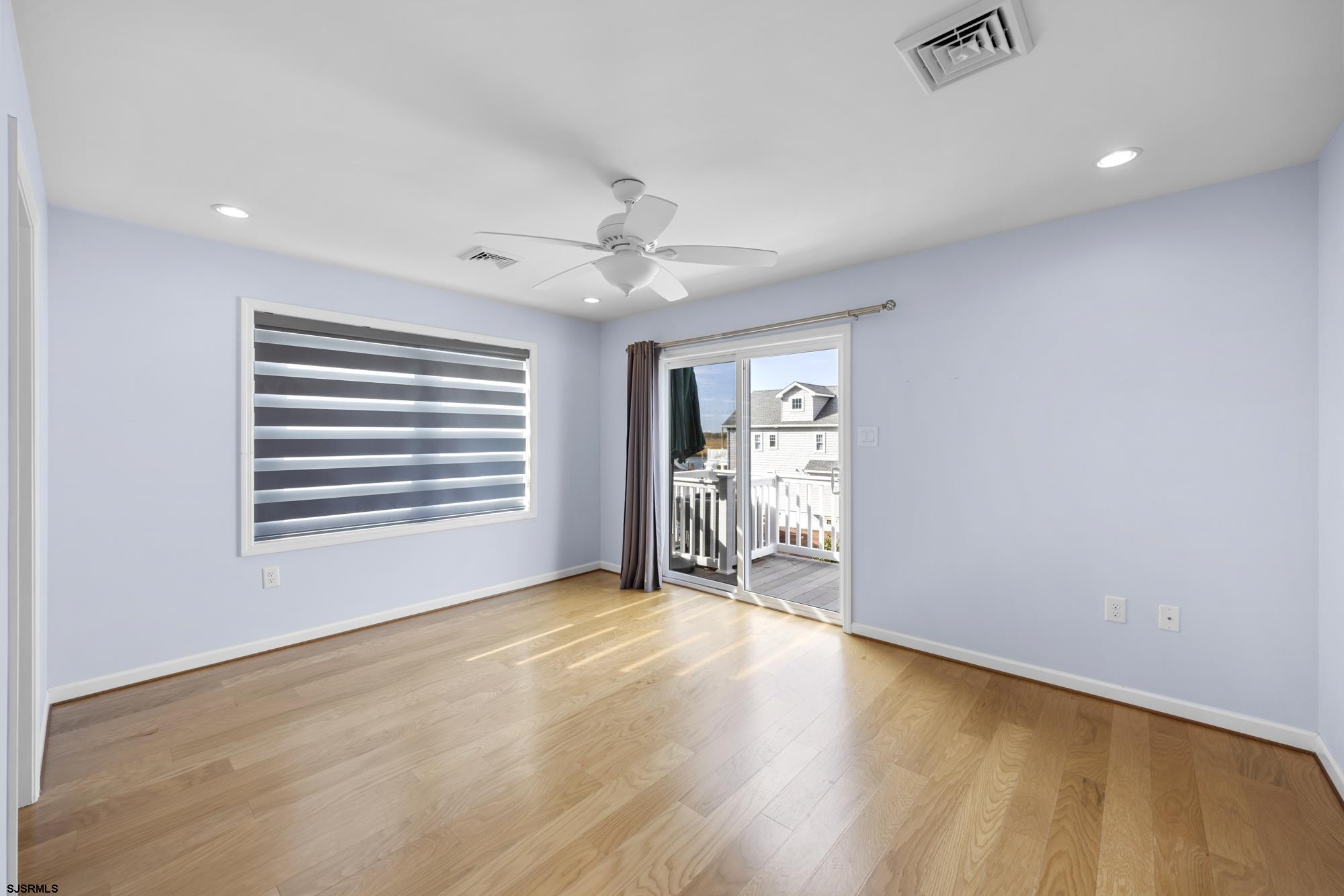 6313 Monmouth Ave