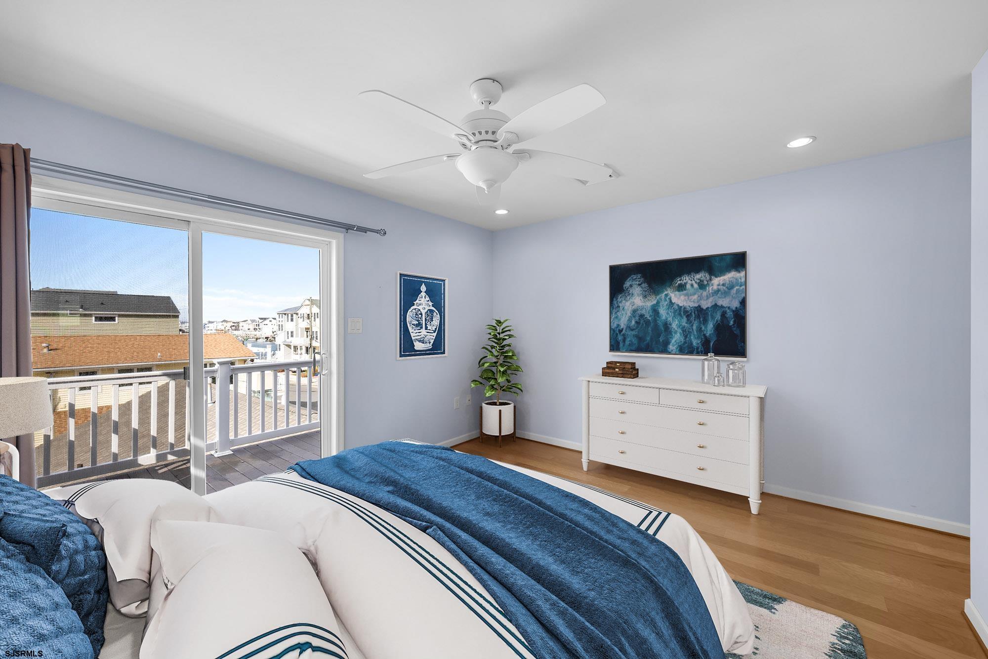 6313 Monmouth Ave