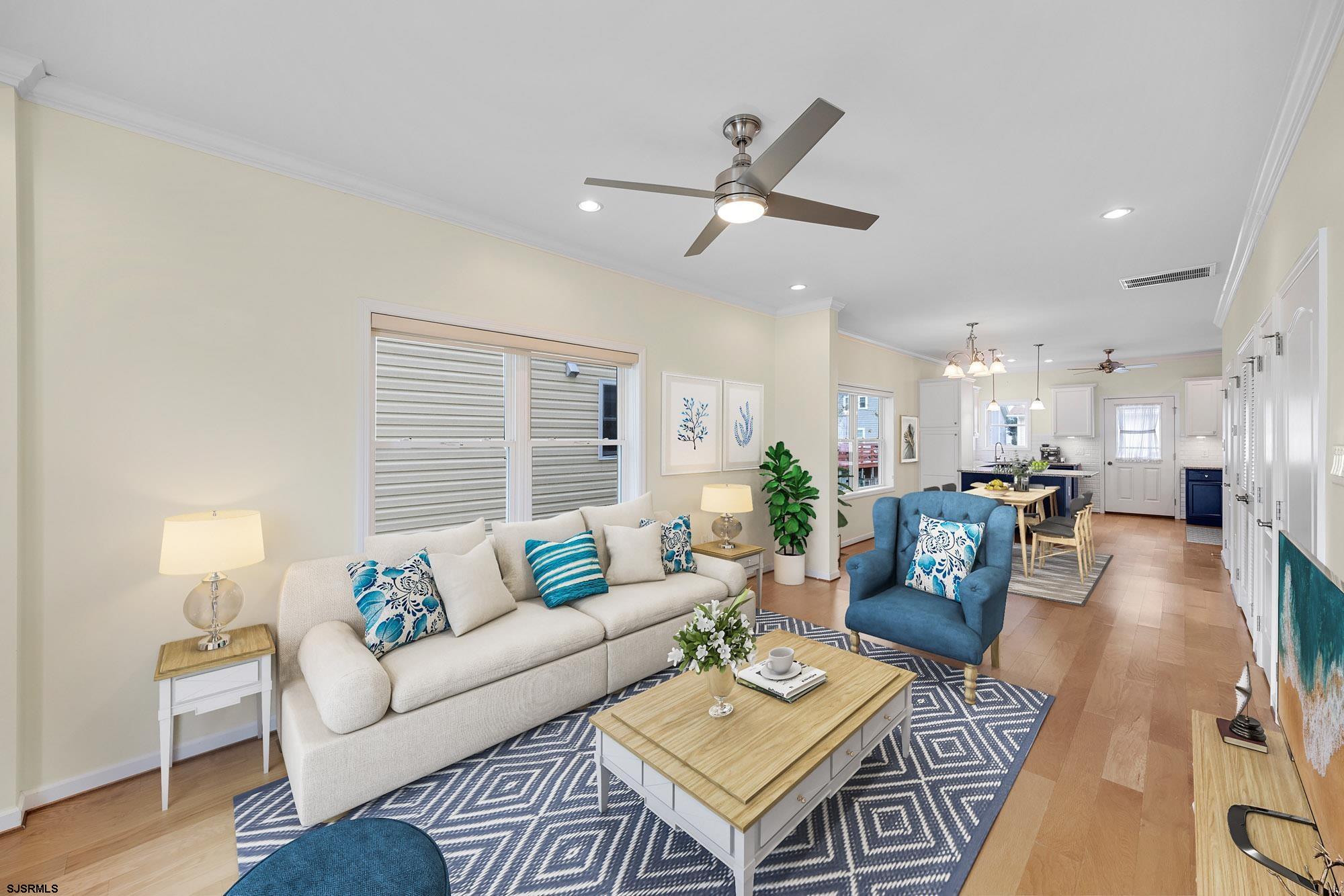 6313 Monmouth Ave