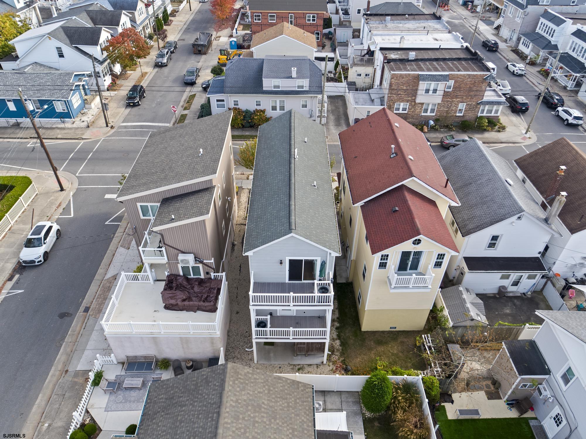 6313 Monmouth Ave