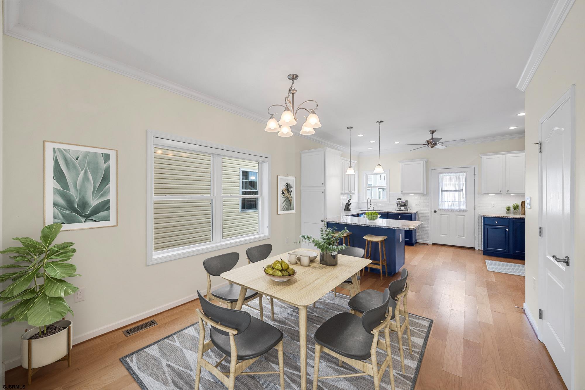 6313 Monmouth Ave